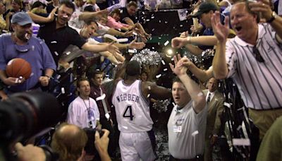 ‘By God’s Grace’: Kings great Chris Webber returns to Sacramento to promote his new book