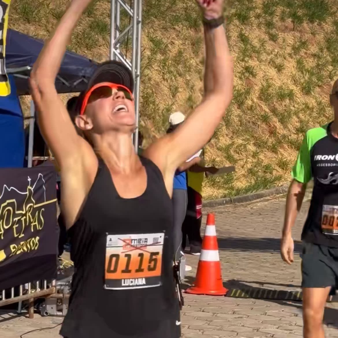 No, ‘Marathon Mom’ Did Not Ignore Her Kids—Her Partner Set Her Up to Fail