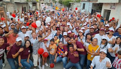 Entusiasma a vecinos de la colonia Cuauhtémoc Cárdenas visita de Rafael Reyes y David Ortiz