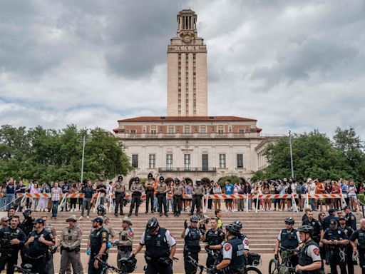 Polícia de Boston detém quase 100 e esvazia acampamento pró-Palestina em universidade nos EUA