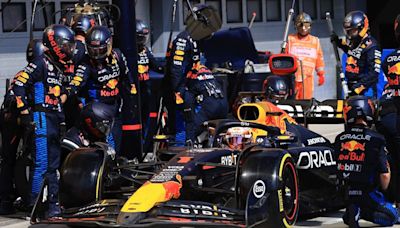 Jefe de Red Bull Horner dice que comentario "infantil" por radio no se refería a Verstappen