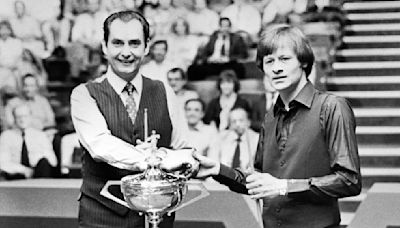 Tributes paid as 'class act' snooker player Ray Reardon dies aged 91 | ITV News