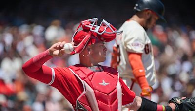 Deadspin | Catchers in spotlight as Angels square off with Brewers