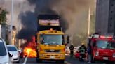 嘉義市垃圾車突起火！濃密黑煙沖天消防馳援