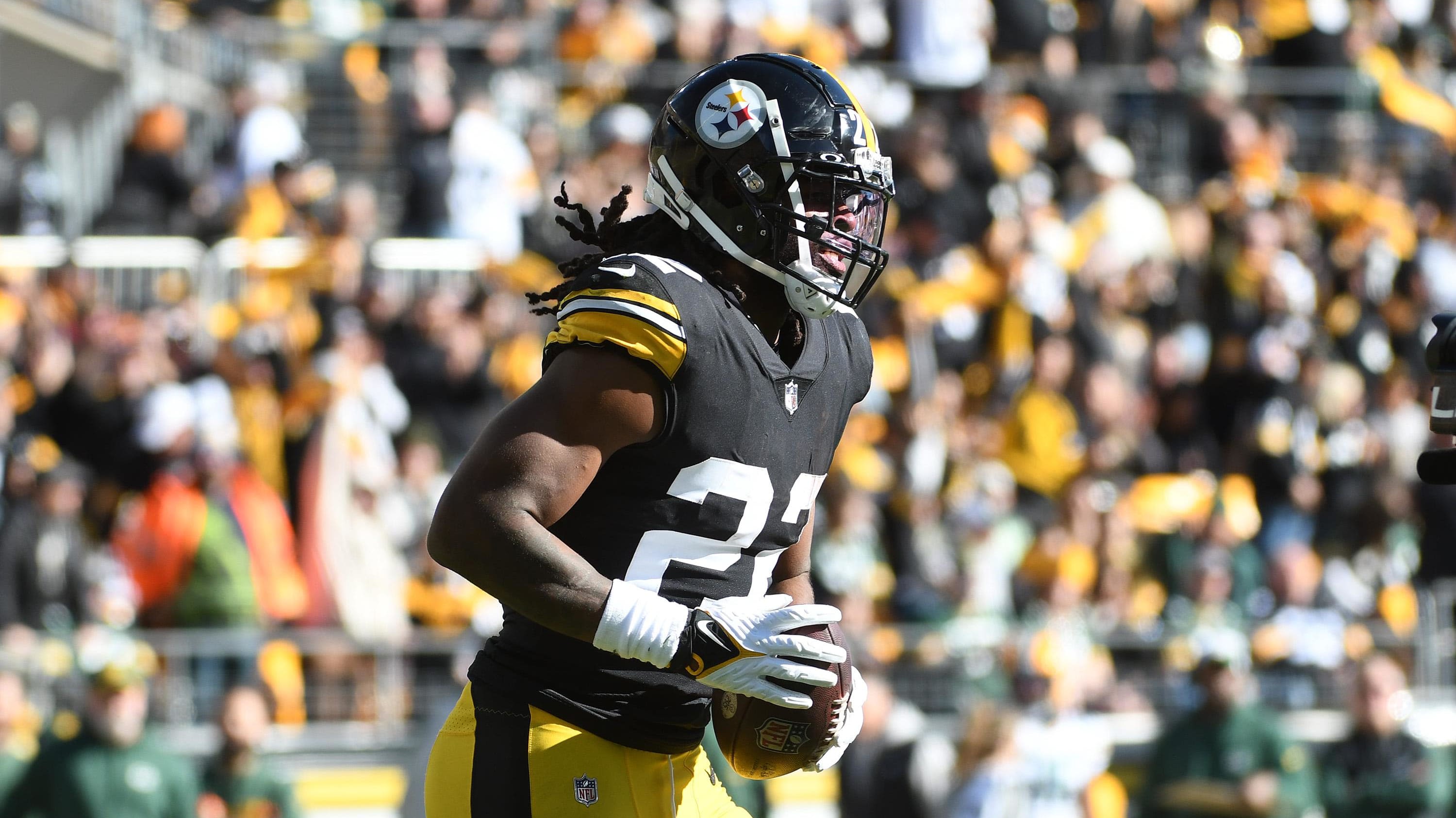 Report: Steelers Decline Former Alabama Standout Najee Harris' Fifth-Year Option