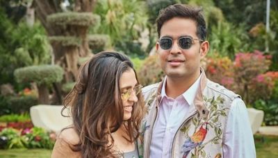 Akash Ambani dances with Shloka Mehta during Anant Ambani, Radhika Merchant’s pre-wedding, kisses her on head