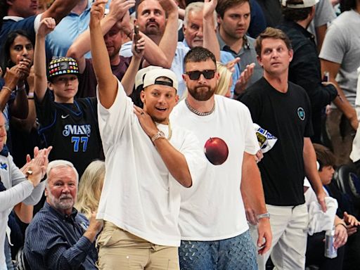 Travis Kelce Booed at NBA Playoffs While Patrick Mahomes Gets Cheers