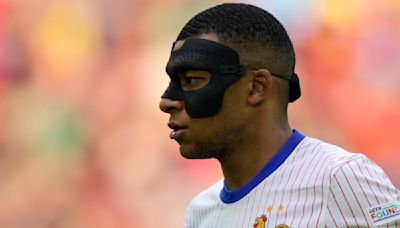 Persisten problemas por la mascarilla de Mbappé en la Euro 2024