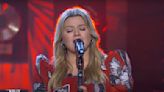 Kelly Clarkson Goes ‘Gitchi, Gitchi, Ya Ya, Da Da’ on LaBelle Cover
