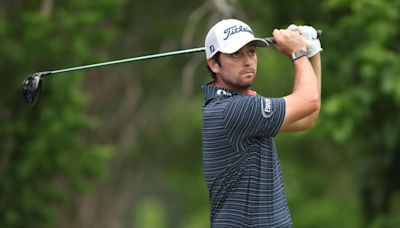 Davis Riley takes the lead in Charles Schwab