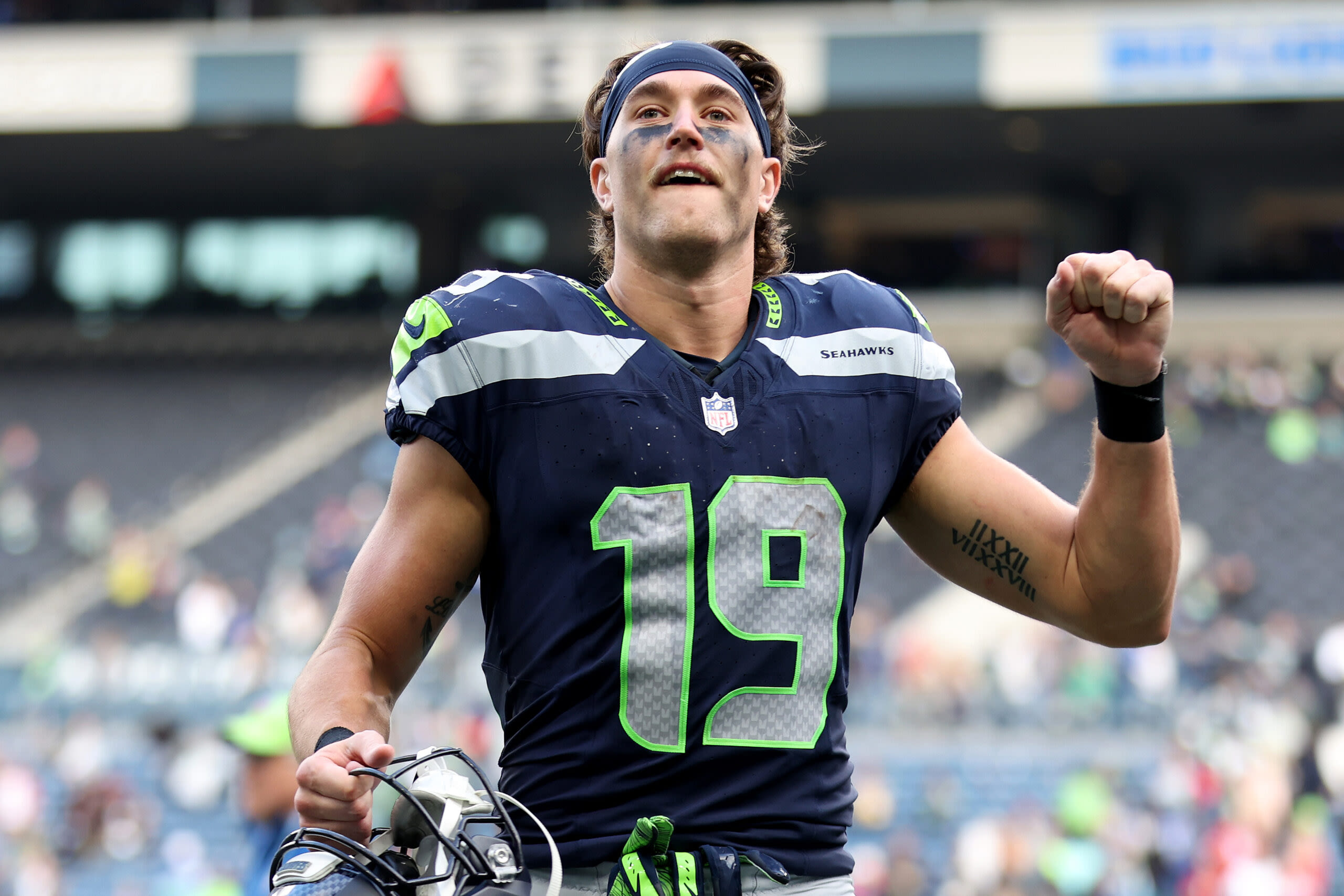 ESPN’s Field Yates proudly displays Jake Bobo jersey