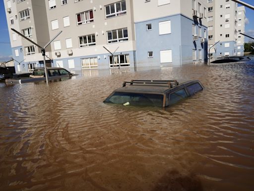 Brasil autoriza importación de bienes usados para damnificados por las inundaciones que han dejado 127 muertos - El Diario NY