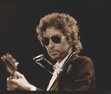 Bob Dylan’s 1974 Tour With the Band to Be Commemorated With 27-Disc Boxed Set