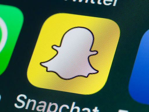 Worrying Snapchat CEO post reveals shock change to your chats with friends