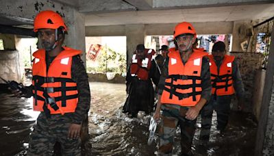 Pune Rain Havoc: NDRF, Army Continue Rescue Operations; BJP Deploys 3,000 Workers, Opens Offices 24/7 (VIDEO)