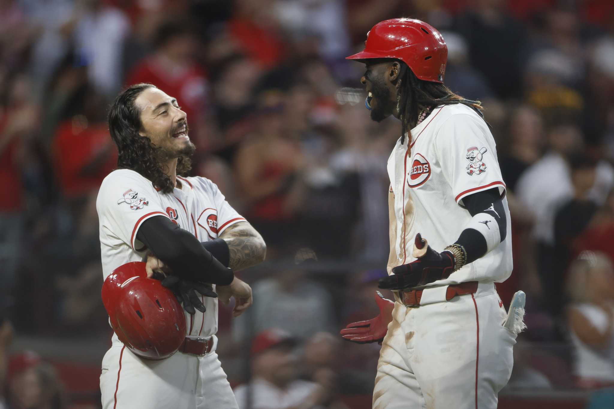 Elly De La Cruz hit a long homer and drives in 3 runs as Reds rout Pirates 11-5