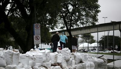 Los ríos aumentan su caudal en el sur de Brasil arrasado por las inundaciones