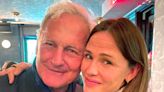 Jennifer Garner Has Reunion with 'Alias' Costar Victor Garber at Off-Broadway Play: 'My Person'