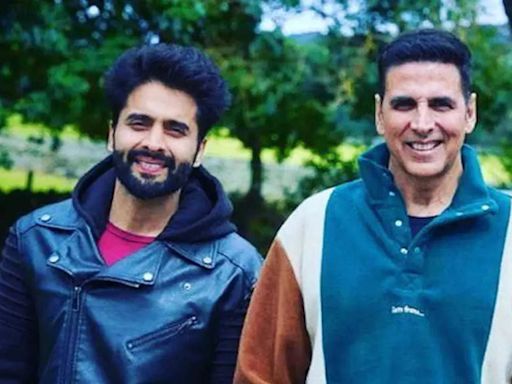 Jackky Bhagnani reveals Akshay Kumar has opted to withhold his payments until all crew members receive their full dues | Hindi Movie News - Times of India