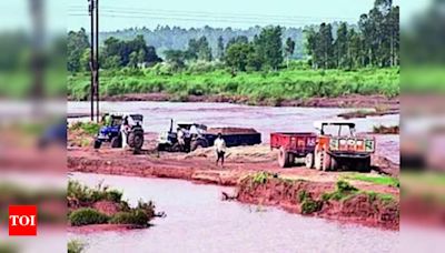 Police Attacked While Investigating Illegal Mining | Ludhiana News - Times of India