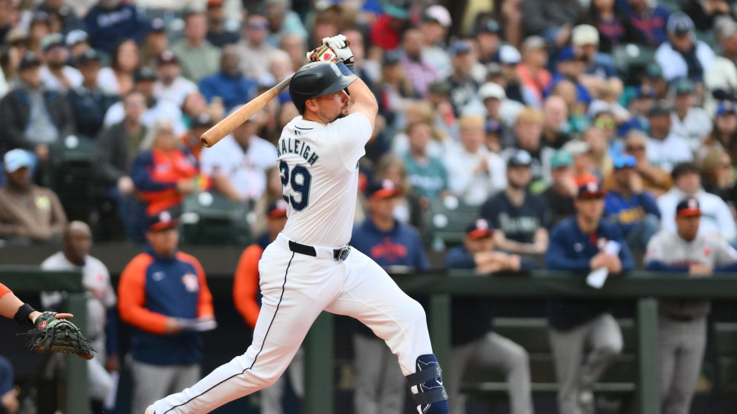 Mariners Ride Early Offense to Series-Opening Win