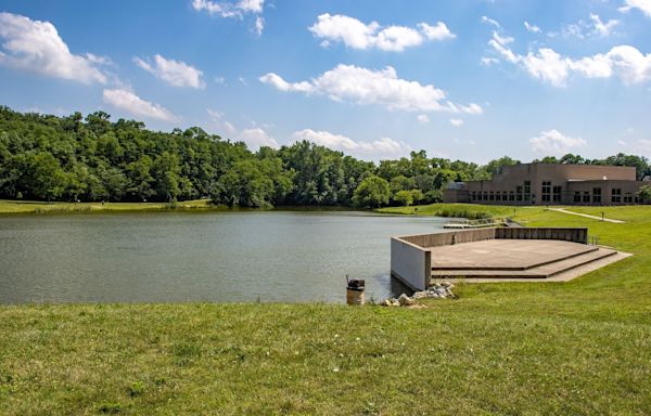 Alligator seen lurking in pond at Ohio park, officials say