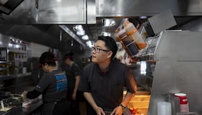 California fast food workers now earn $20 per hour. Franchisees are responding by cutting hours. - WTOP News