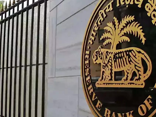 Incomplete transmission of policy rates could delay reversal of rate cycle by RBI