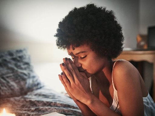 40 Powerful Night and Bedtime Prayers to Read to the Family