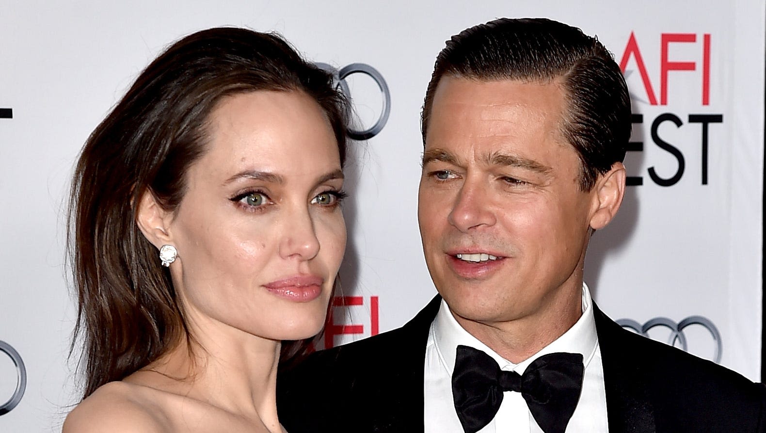 Brad Pitt seeks dismissal of Angelina Jolie's request for messages about plane incident