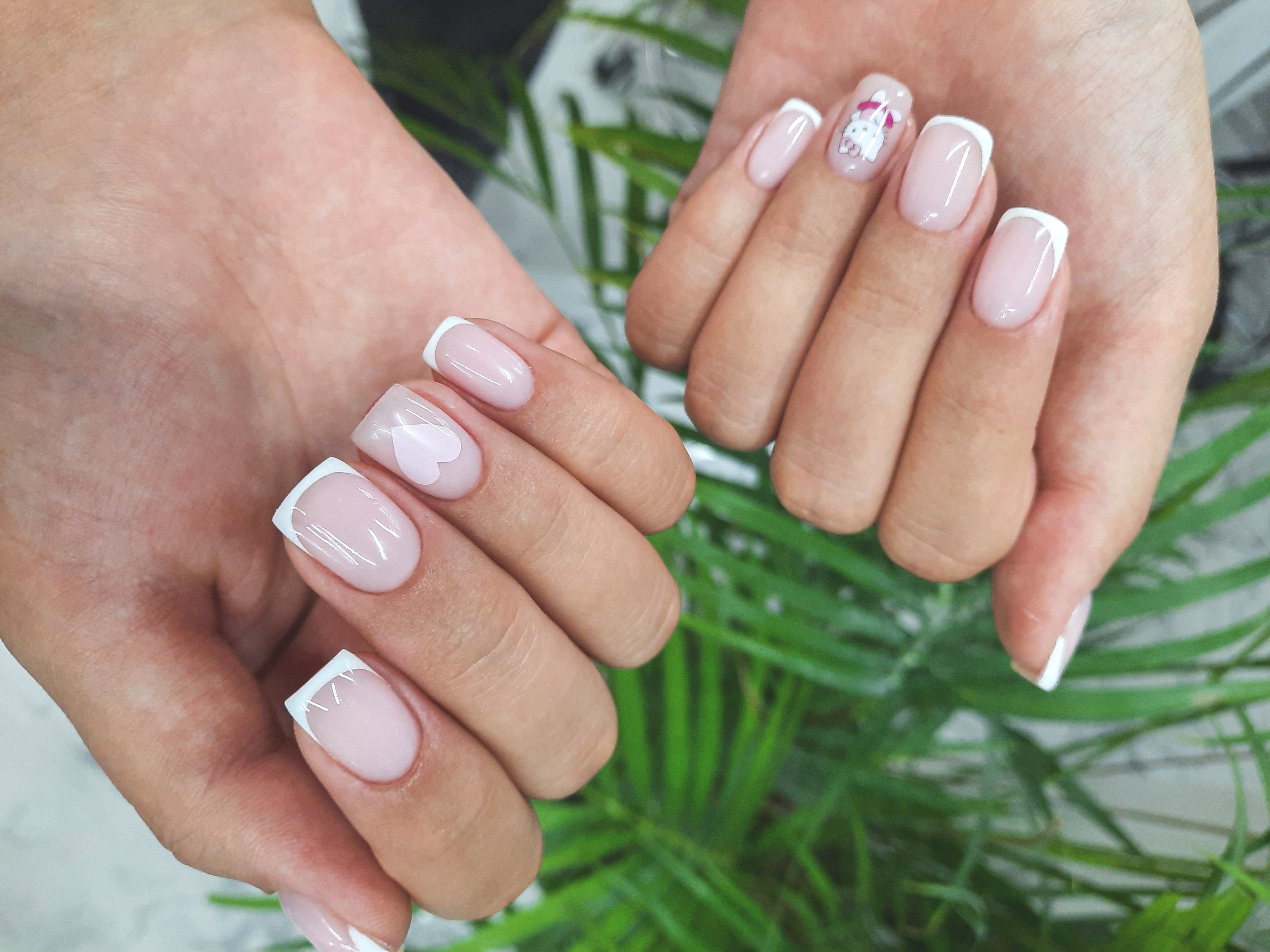 4 nail trends that are in and 4 that are out right now, according to nail artists