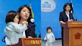 S. Korean MP brings her toddler on stage for press conference about 'no kids zones'
