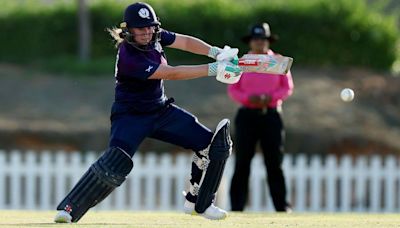 Scotland beat Thailand to reach T20 semi-finals