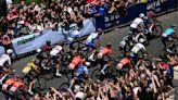 Giro d’Italia video: Spectator takes down Sam Oomen in crash after stage 5