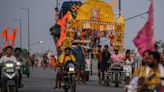 Supreme Court stays Uttarakhand, UP govt orders asking eateries on Kanwar Yatra route to disclose staff names