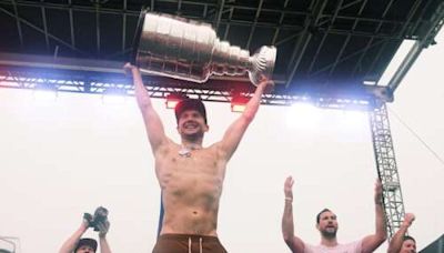 Rain doesn't stop the reign for the Panthers, who celebrate their Stanley Cup with parade and rally