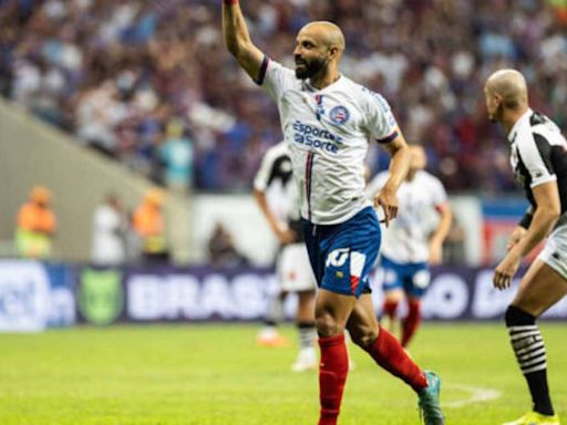 Bahia vence o Vasco, segue 100% em casa e é vice-líder