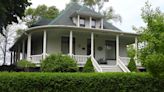 Take a tour of these waterfront cottages during annual Cottage Walk in South Haven