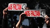 Dan libertad condicional a 8 militares por el caso Ayotzinapa