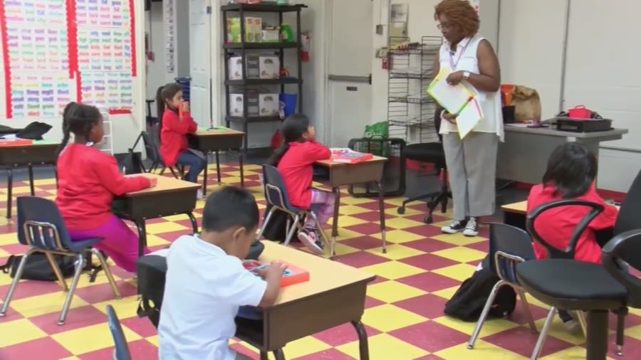 Arkansas Martin Luther King, Jr. Commission hosts Day of Kindness at Baseline Bilingual School in Little Rock