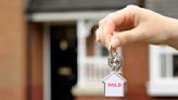Real estate agents are fleeing the field. Is that good for homebuyers?