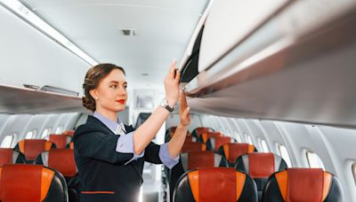 Female flight attendant shares the "dark reality" of the profession