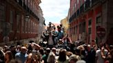 Portugal's democracy turns 50: big crowd commemorates Carnation Revolution