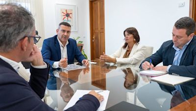 El Cabildo de Lanzarote aportará un millón de euros a la modernización turística de Teguise y Yaiza