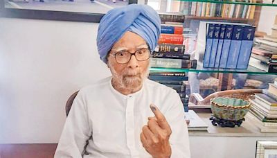 Modi first PM to ‘lower dignity’ of public discourse: Manmohan Singh