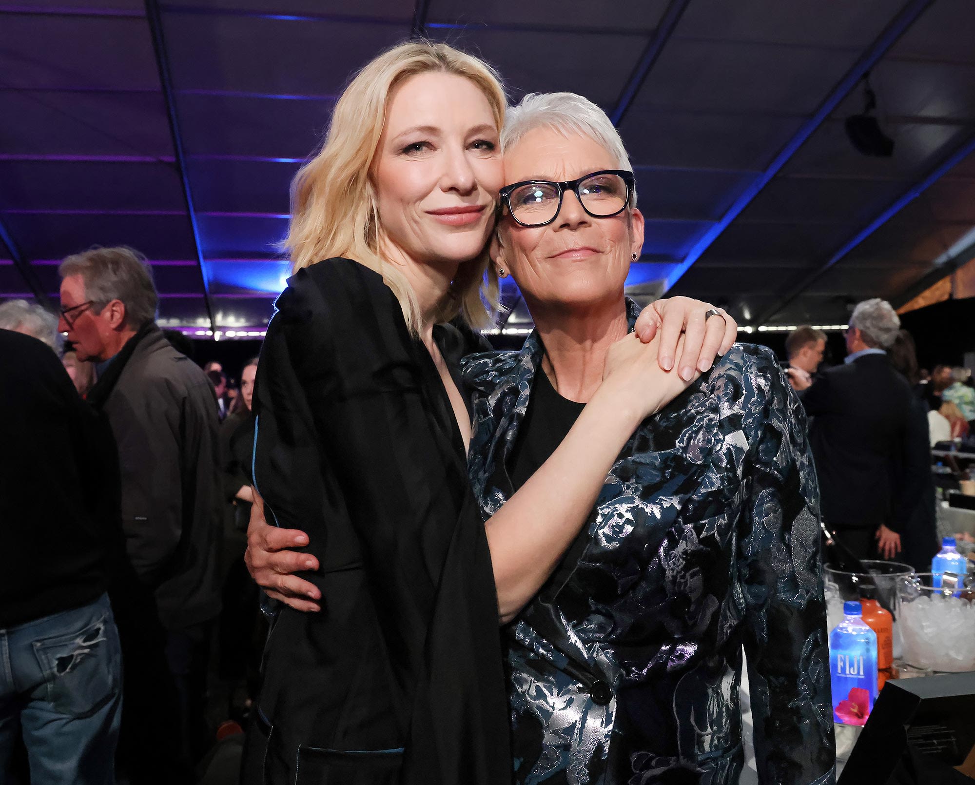 Jamie Lee Curtis Saves Cate Blanchett From Wardrobe Malfunction on ‘Borderlands’ Red Carpet