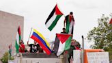 Kamala Harris condena la quema de la bandera de EE.UU. en la protesta contra Netanyahu