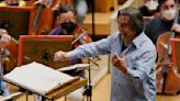 Italian conductor Muti to visit Syrian refugee camp