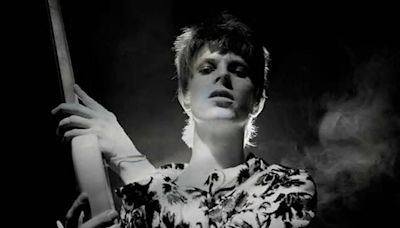 David Bowie ‘Rock ‘n’ Roll Star!’ Box Explores Ziggy Stardust Era