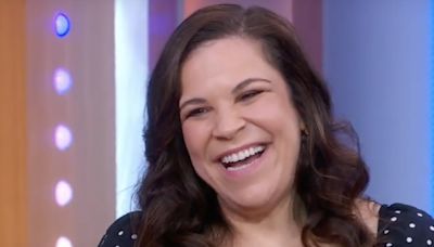 Video: Lindsay Mendez Discusses Friendship With MERRILY WE ROLL ALONG Co-Stars